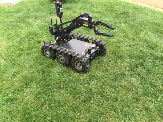 De Robot van Eod van de explosieve Artillerieverwijdering met Vrije Tractie woont bij